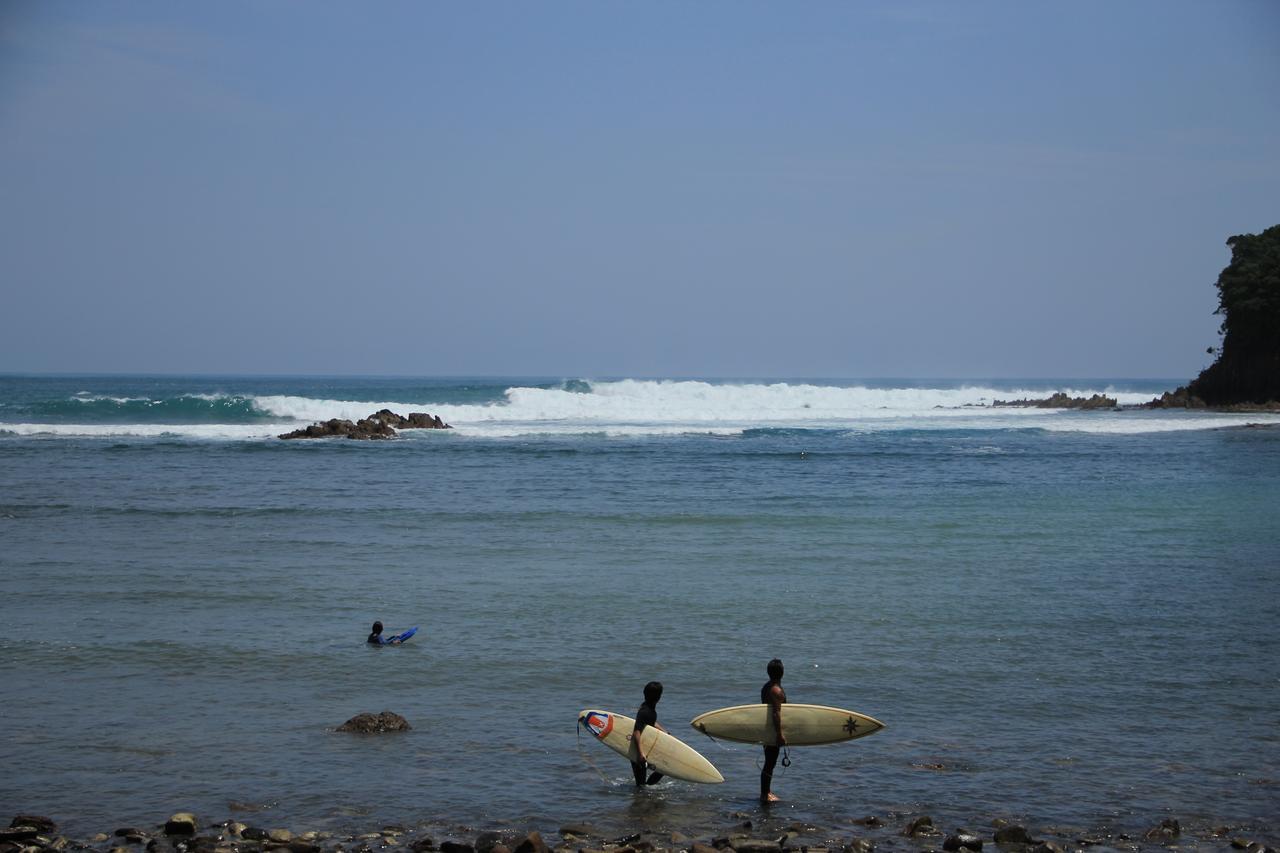 Pavilionsurf&Lodge Sisikui Kültér fotó
